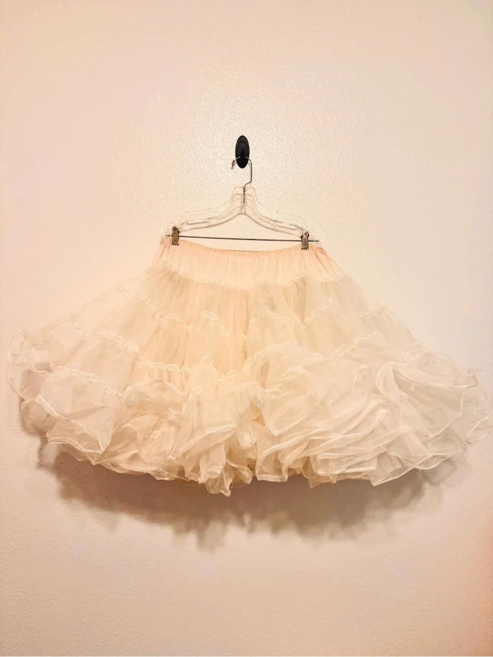 Vintage Crinoline Petticoat PUFFY Lots of Netting size XL/XXL White